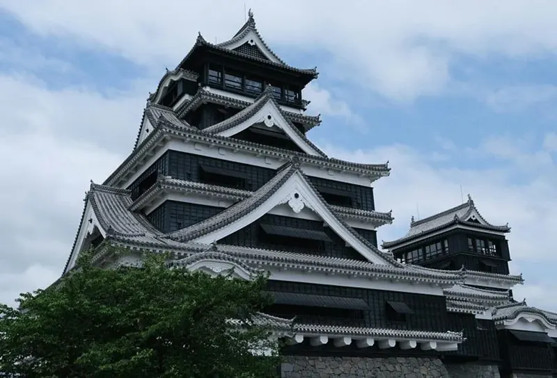 熊本城の再生：復興の象徴が伝えるコミュニティの絆